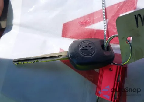 2016 Toyota Sequoia Sr5 5.7L V8 из США, поврежденный, VIN 5TDBW5G15GS137610